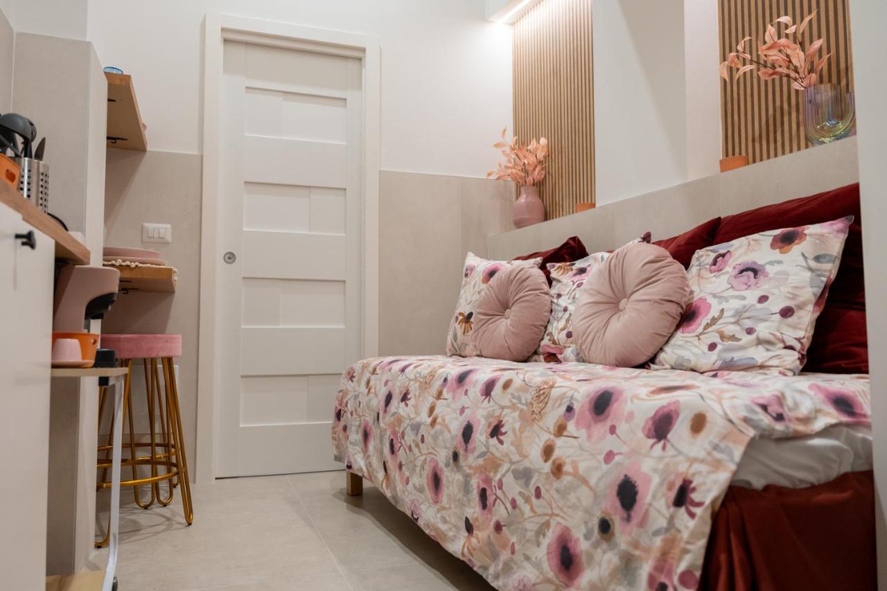 Bed and Breakfast Palazzo Nicolaus Del Lungomare à Bari Extérieur photo